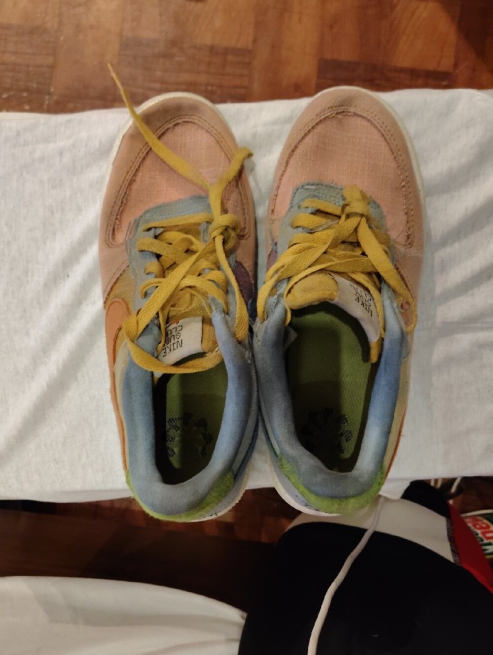Nike Kids Multicolor Low-Top Sneakers with Yellow Laces - Picture 5 of 11